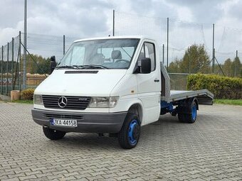 Predám odťahovku Mercedes Sprinter 2,9td