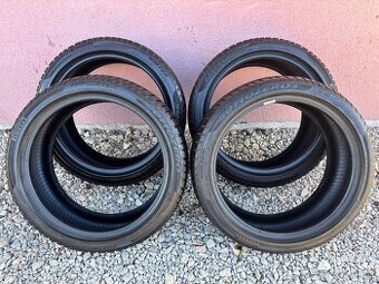 245/40 R19, 275/35 R19 Pirelli Sottozero 3 - zimne