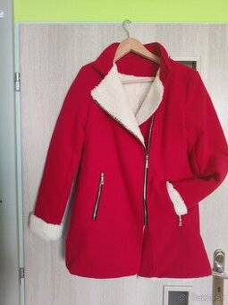 Dámsky kabát s kapucňou