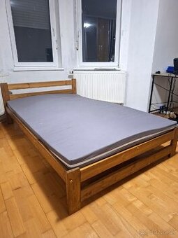 Predávam posteľ v cene zahrnutý rošt aj matrac.
