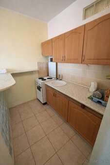 Udržiavaná garsónka 25 m² – Dubnica nad Váhom