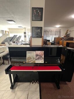 Petrof P125 v záruce, doprava je možná