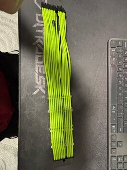 Predam zakazkovy 24pin PSU kabel