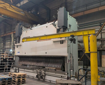 Nadrozmerné ohýbanie plechov (do 7,2m) a CNC obrábanie