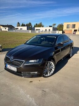 Skoda Superb 2.0 tsi DSG
