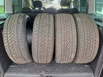 Predam zimne gumy 2x Dunlop a 2x Bridgestone 235/55/19