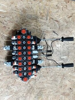 Rozvádzač hydraulický,  osemsekciový