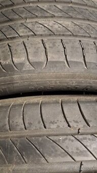 Predám 4ks jazdené letné 205/55r16-91H Michelin