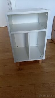 nočný stolík Ikea Smussla