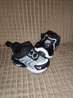 č.21 Nové botasky Nike Air Max