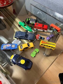 Predám zberateľské kamióny a autíčka