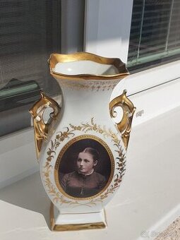 Unikátna secesná amfora s dobovým portrétom