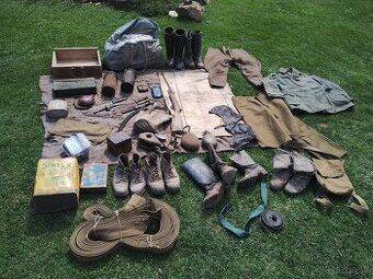 Vyklízení půdy domu wehrmacht výstroj z druhé světové války