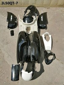 Plasty na skútre motocykle ADAMOTO - SADA PLASTOV - 1