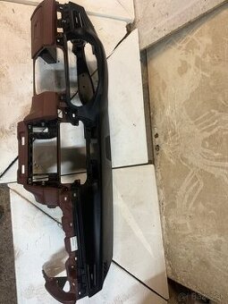 Bmw f10 bmw f11 palubna doska