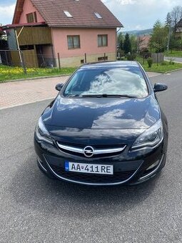 Opel Astra J 1.4 Benzín + LPG  2014
