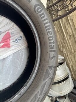 235/55 R18 Contitental pneu