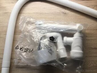 Sifón s flexi hadicou IKEA
