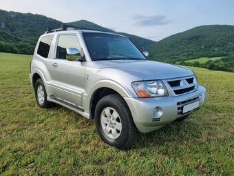 Mitsubishi Pajero 3,2Di-D ... 4x4 .. Top stav ...