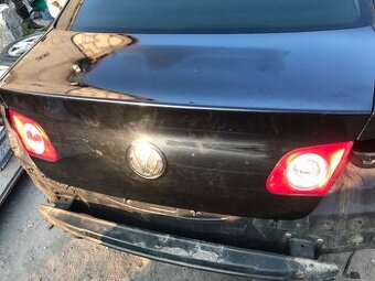 Kufor Passat b6 sedan čierny