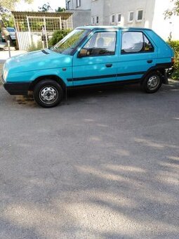 Predám škoda favorit 135