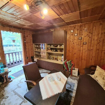 MUROVANÁ ZÁHRADNÁ CHATKA 3 IZBY PLUS KUCHYŇA REKONŠTRUOVANÁ