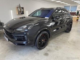 PORSCHE CAYENNE S Black optik Možná výmena