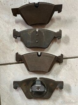 Zadné platničky TRW  GDB1882 BMW F10 520i  520d 525d