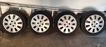 Elektróny s letnými pneumatikami