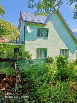 Ponúkame na predaj rodinný dom v Zliechove