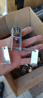 predám univerzálne nerezove držiaky hromozvodu