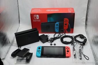 Nintendo Switch V2 – komplet v krabici, používané