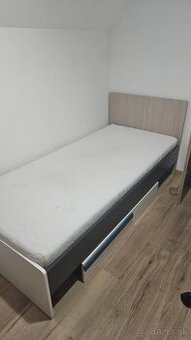 Predam studentsku postel s matracom