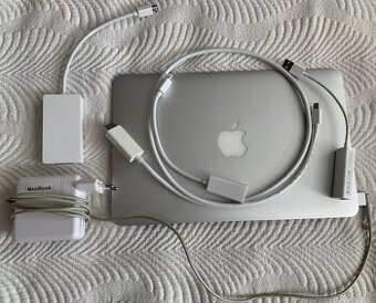 Apple MacBook 11“