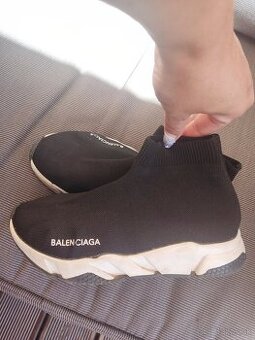 Balenciaga platenky