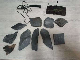 Bridlicové kamene, drevo, odpočívadlo, ohrievač do akvárií
