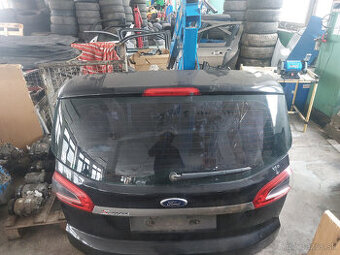 Predám Ford S-max Kufor svetlá kapota