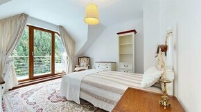 Klimatizovaný 5 izb rodinný dom  s exkluzívnou terasou a záh