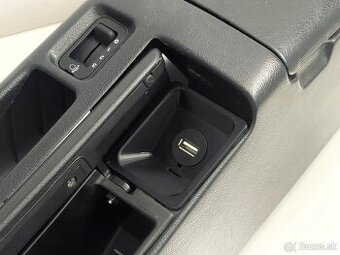 Honda CRX Del Sol - USB nabíjačka (zapalovač)