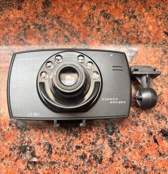 Autokamera – Advanced Portable Car Camcorder