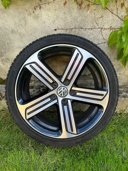 Sada CADIZ VW Golf R ET49 7,5Jx18 ET49+zimne pneu 225/40R18