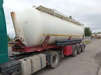 Predám cisternu Kässbohrer Kippsilo