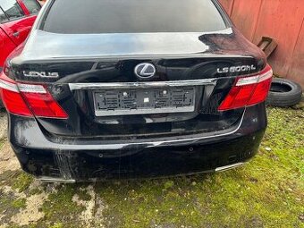 LexusLS600HL