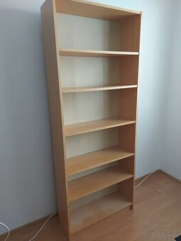 Darujem policu na knihy