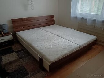Manželská posteľ