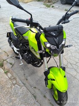 Benelli TNT125 green