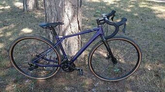 Gravel bajk GT, Shimano 105, Tektro