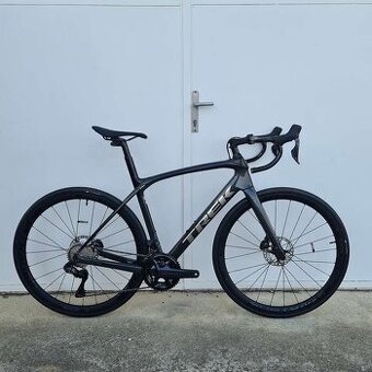 Trek Domane SLR 7 – Ultegra Disc Di2 2x12