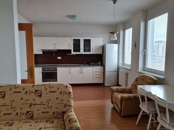 Prenájom 2 izbový byt Bratislava Karlova Ves
