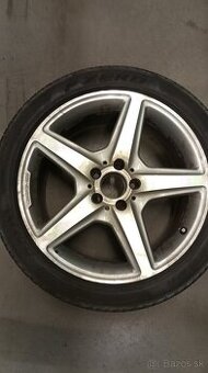 Dvojrozmerné disky Mercedes-Benz s pneumatikami